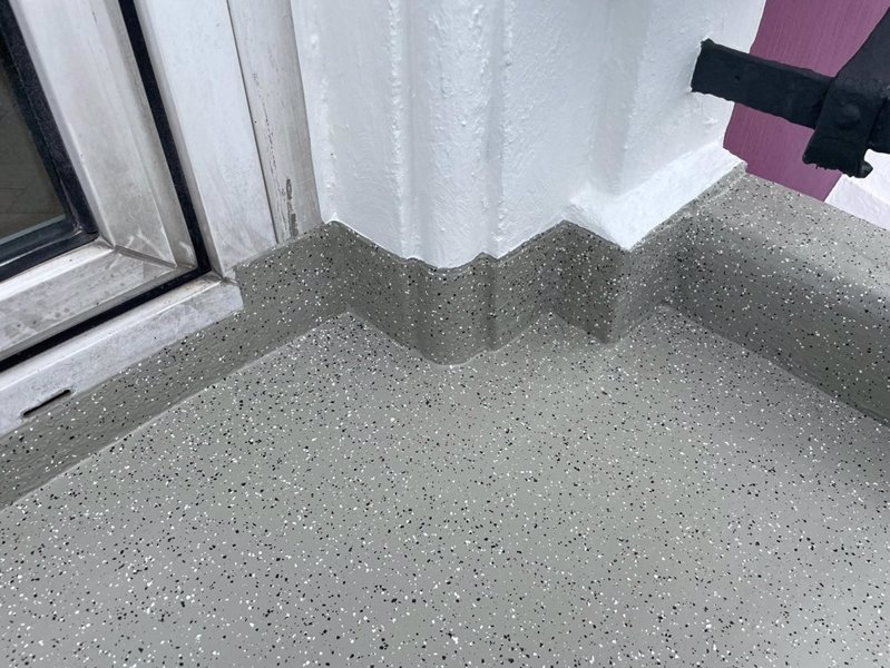 Nie powierzchnia, a detale - 5 miejsc, przez które najczęściej woda niszczy balkony